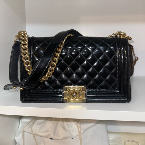 CHANEL Medium Boy Bag Patent Leather with Box - Picture 4 of 13